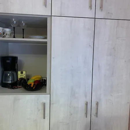 & Riverfront 1 * Edessa